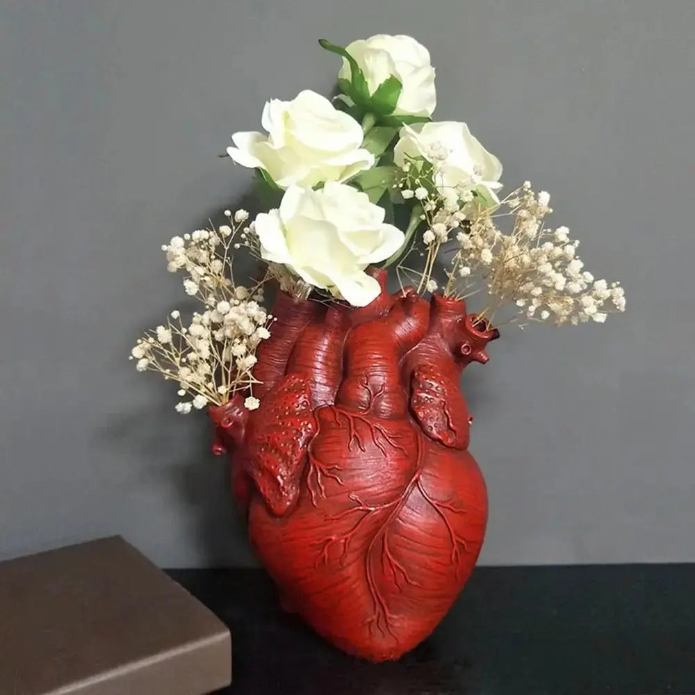 Heart-shaped Art Vase – Creative Vessel in Anatomical Design Made of Resin