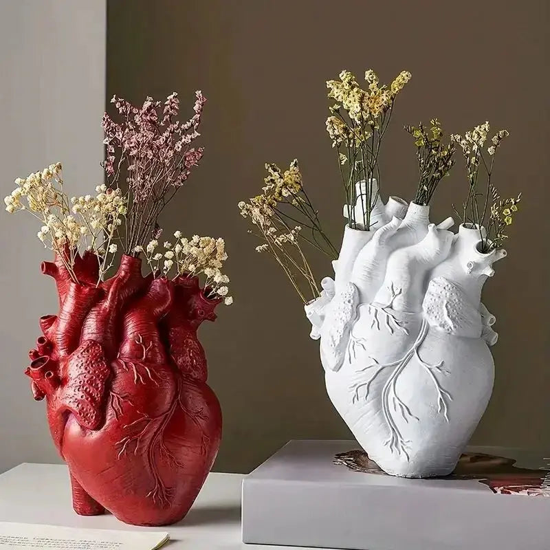 Heart-shaped Art Vase – Creative Vessel in Anatomical Design Made of Resin