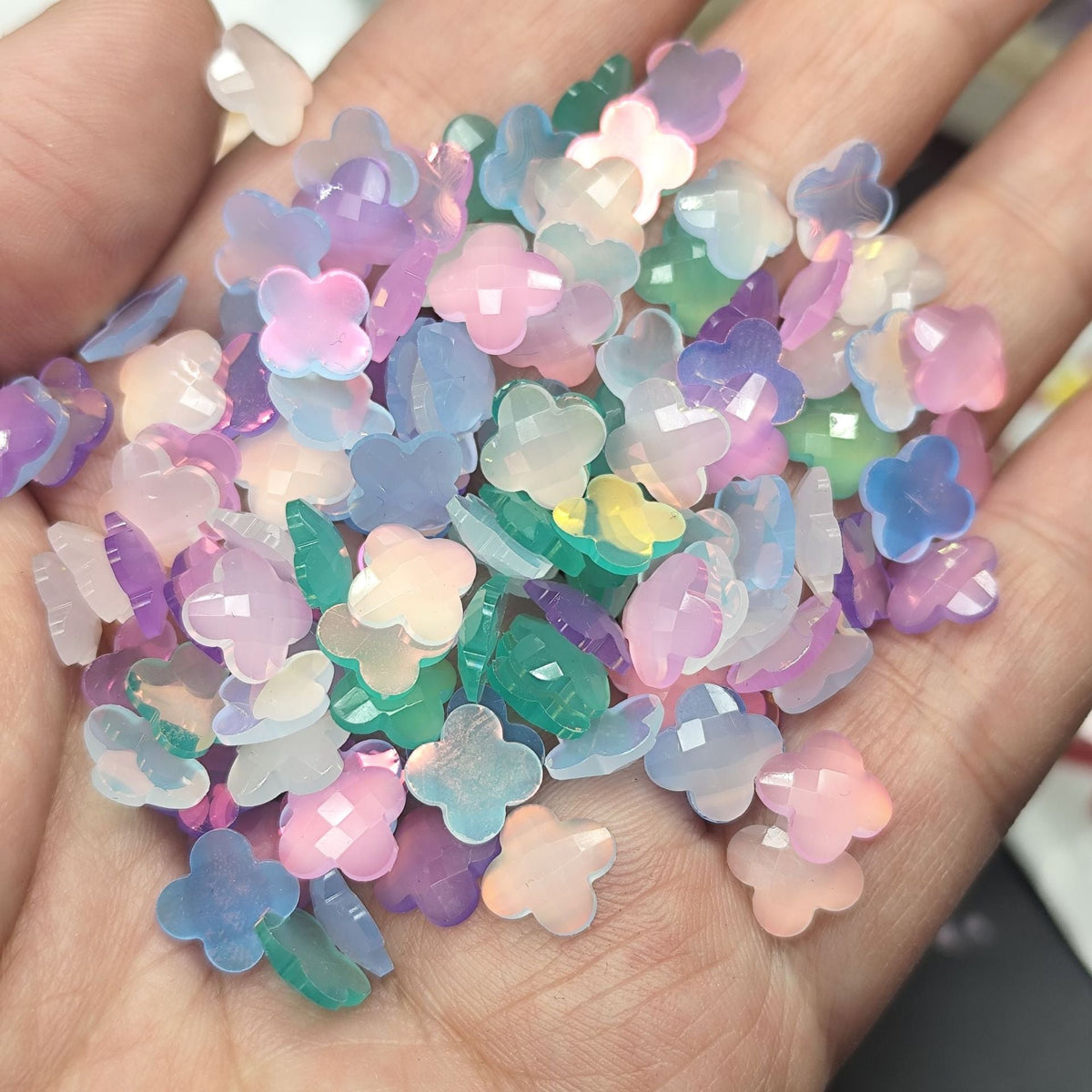 Decorative acrylic flowers