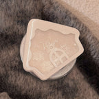 Fragrant candle in Winter House design Meroci