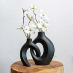Gleora Intertwined Ceramic Flower Vase – Elegant Decorative Centrepiece for Modern & Classic Interiors