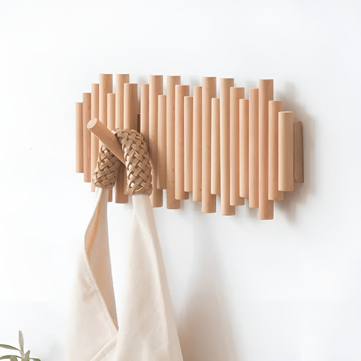 Handcrafted wooden shelf – Decorative and high quality | Perfect for stylish storage